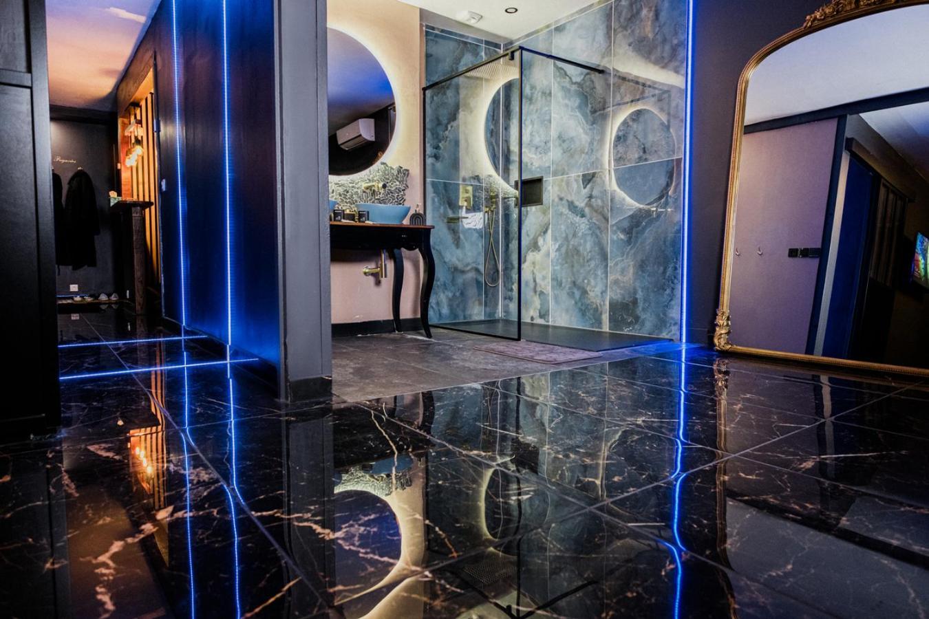 L Escale Jacuzzi Et Sauna エヴルー エクステリア 写真